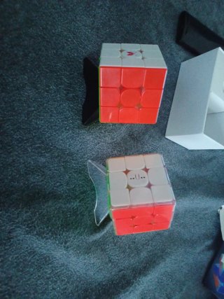 Qiyi YS3M UV 3x3 Cubo Mágico