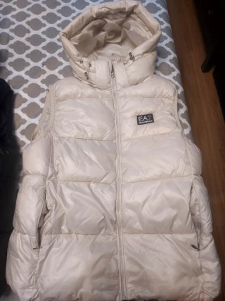 Chaleco Emporio Armani Beige con Capucha
