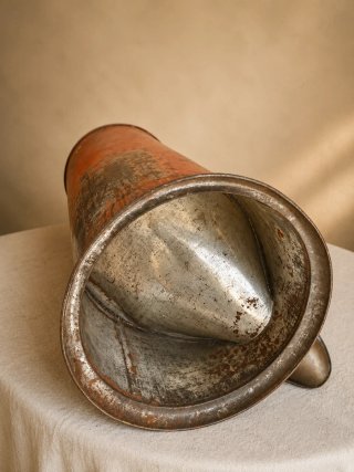 Antiguo dispensador alemán de café – 75 cm