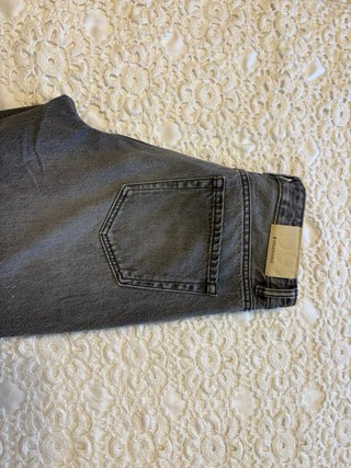 Pantalón vaquero D92 Stradivarius gris