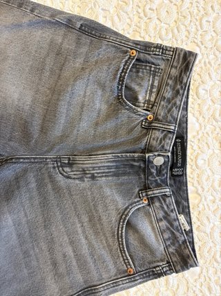 Pantalón vaquero D92 Stradivarius gris