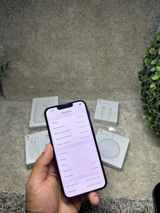 iPhone 14 Negro + Accesorios