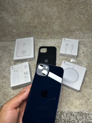 iPhone 14 Negro + Accesorios