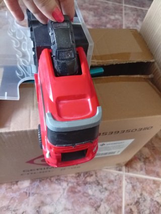 Camión Guarda Coches de Juguete