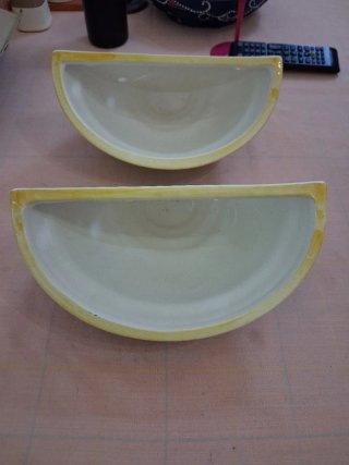 2 Bellissimi Vasi da Parete in Ceramica