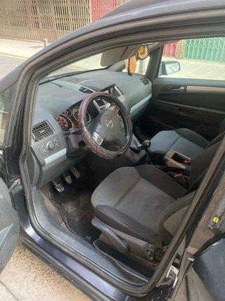 Opel Zafira b 2006