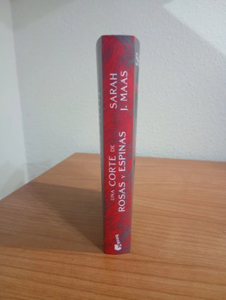 Una corte de rosas y espinas