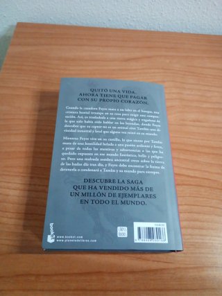 Una corte de rosas y espinas
