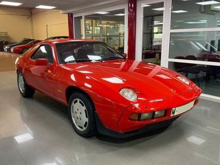 Porsche 911 CARRERA