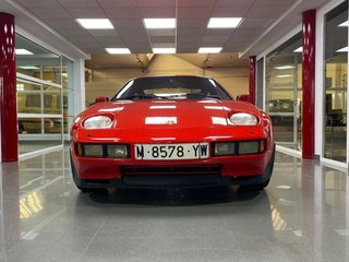 Porsche 911 CARRERA