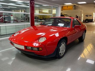 Porsche 911 CARRERA