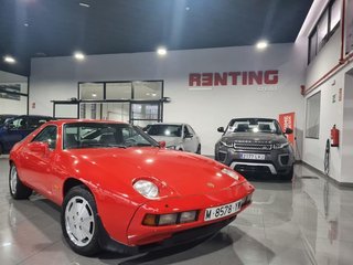Porsche 911 CARRERA