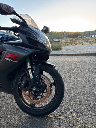 Suzuki GSXR-600 K7 Negra