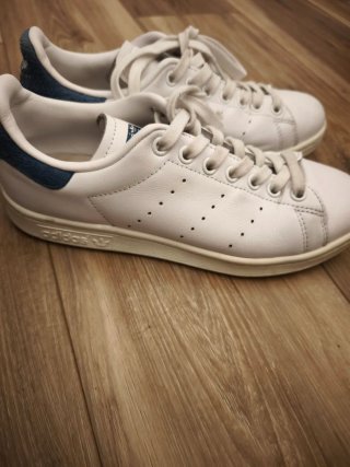 Zapatillas Adidas Blancas y Azules