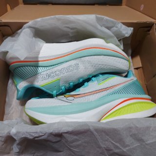 Zapatillas Saucony Endorphin Azura Splash