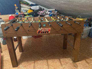 Futbolín de madera