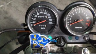 Suzuki GS 500 Azul y Plata
