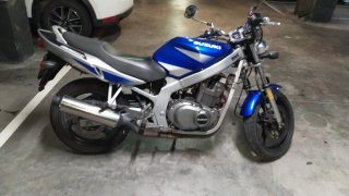 Suzuki GS 500 Azul y Plata