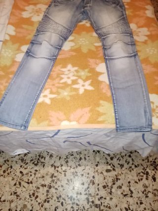 Pantalón vaquero pitillo hombre, leer descripción