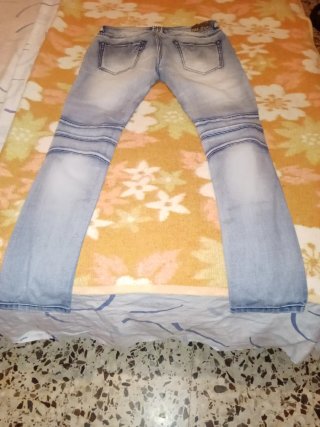 Pantalón vaquero pitillo hombre, leer descripción