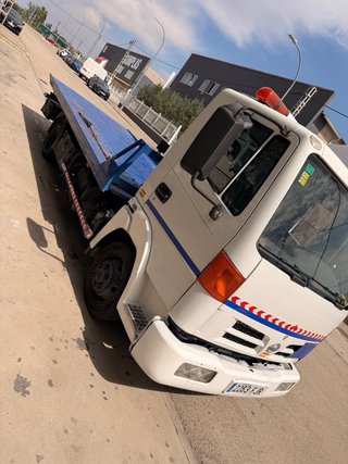 grua portacoches nissan solo este mes !!