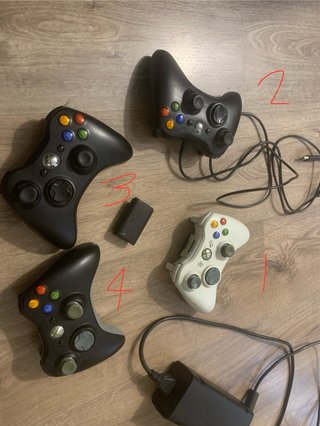 Xbox 360 228GB con 4 controller