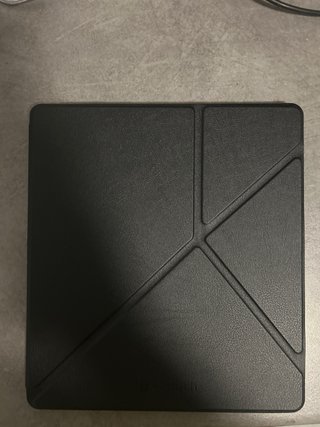 Kindle Scribe di Generazione Precedente + Custodia