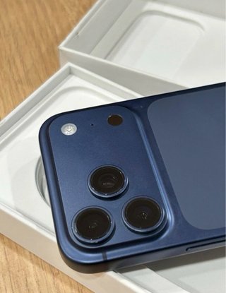 iPhone 17 Pro Max Azul