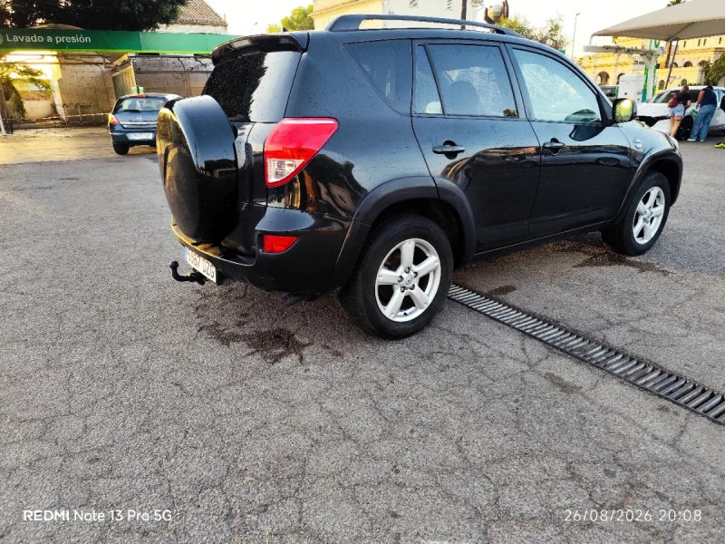 Toyota RAV4 2.2 D-4D Premium 2006, foto 2