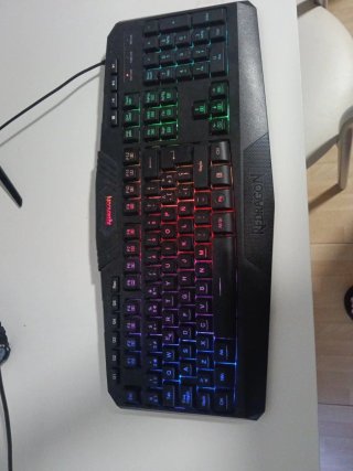 Teclado Redragon RGB Gaming