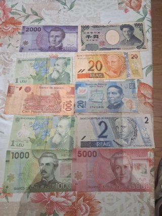 Lote de Billetes Internacionales