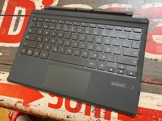 Surface Pro 5 i5 8GB 256GB + Accesorios