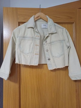 Cazadora vaquera corta niña Zara beige T.S