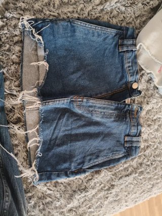 Faldas y pantalones cortos vaqueros