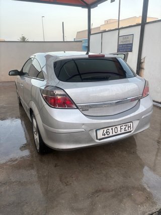 Opel Astra H GTC 2008