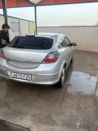 Opel Astra H GTC 2008
