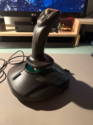 Equipo TMX Pro y Joystick T16000M (Thrustmaster)