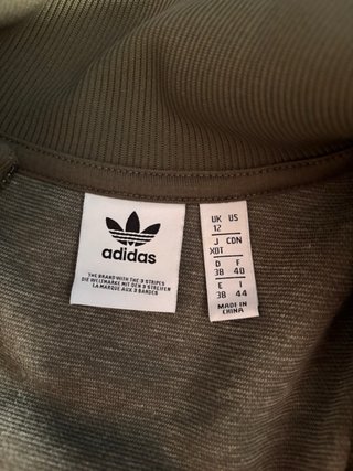 Chaqueta larga Adidas verde oliva