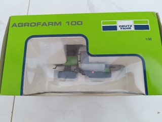 Tractor Deutz Agrofarm 100 1:32