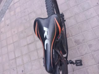 Bicicleta con vinilo KTM Aro 29