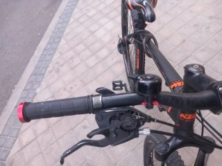 Bicicleta con vinilo KTM Aro 29