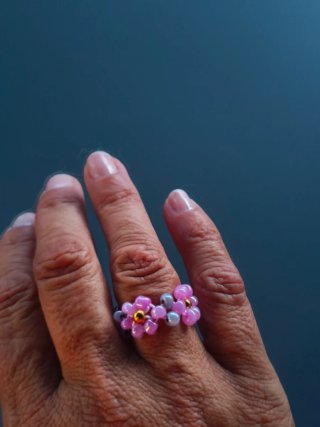 Anillo flores ajustable rosa y gris
