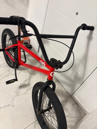 Bicicleta BMX Roja Glint