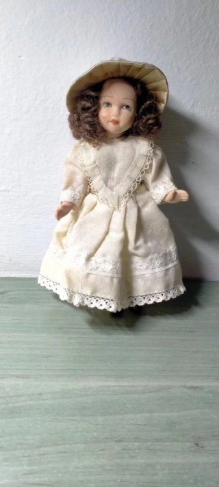 Muñecas 10unds de  porcelana antiguas