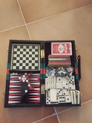 Maletín 6 en 1 Juegos: Ajedrez, Parchís, Dominó