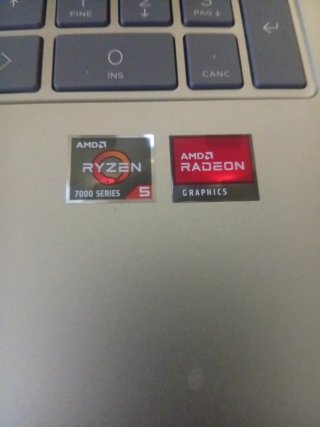 HP Laptop AMD Ryzen 5 16 GB RAM SSD 512 GB