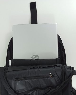 Mochila Negra Impermeable Antirobo Laptop 17¨ 18L