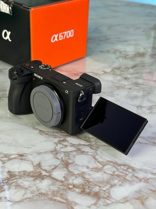 Sony A6700 + Ticket