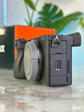 Sony A6700 + Ticket