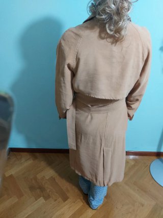 Gabardina Stradivarius Beige Talla S